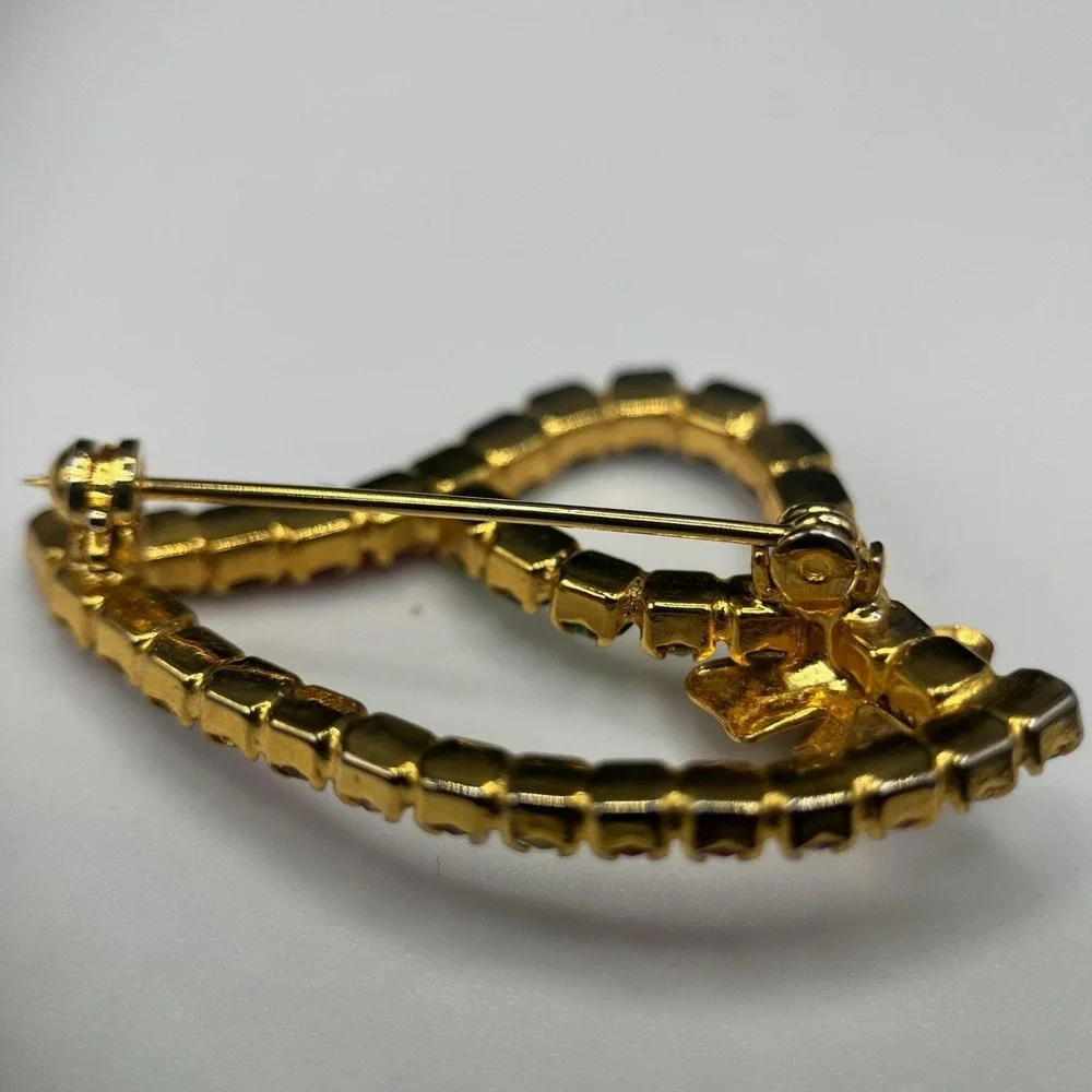 Vintage Faceted Rhinestone Gold Tone Bow‎ Hat Fashion Classic Brooch Pin Retro